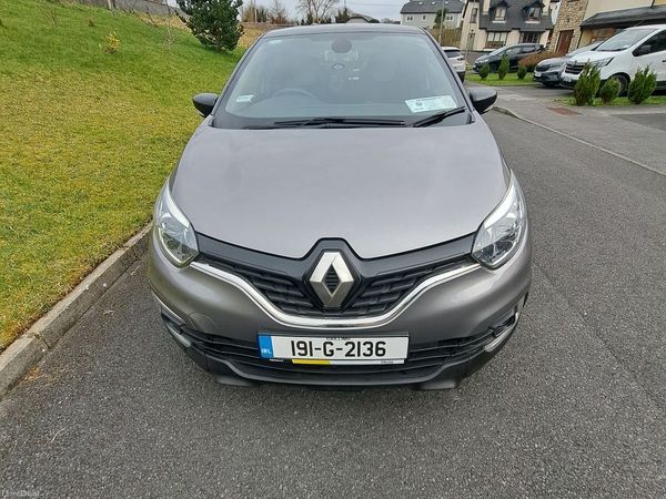 Renault Captur Hatchback, Petrol, 2019, Grey