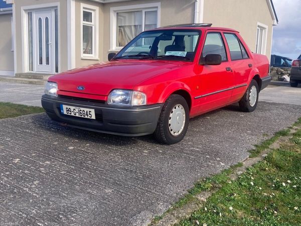 Ford Orion Saloon, Petrol, 1989, Red