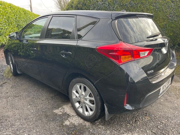 Toyota Auris Hatchback, Diesel, 2014, Black