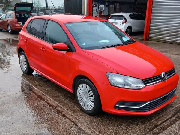 Volkswagen Polo Hatchback, Petrol, 2015, Red