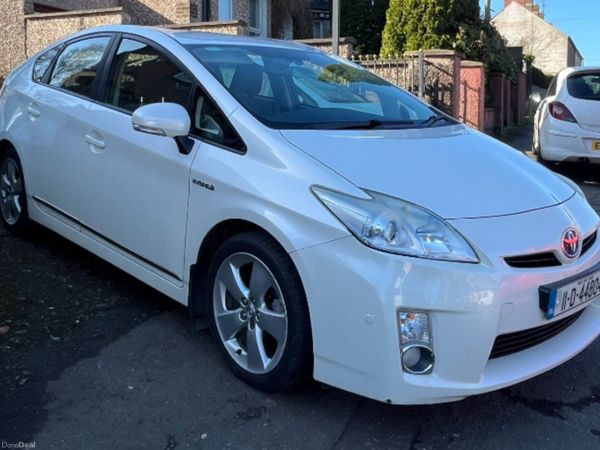 Toyota Prius Hatchback, Petrol Hybrid, 2011, White