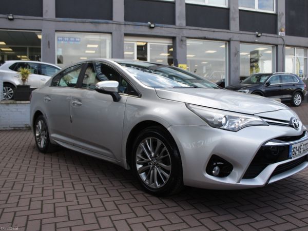 Toyota Avensis Saloon, Diesel, 2015, Silver
