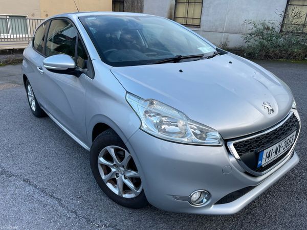 Peugeot 208 Hatchback, Petrol, 2014, Silver