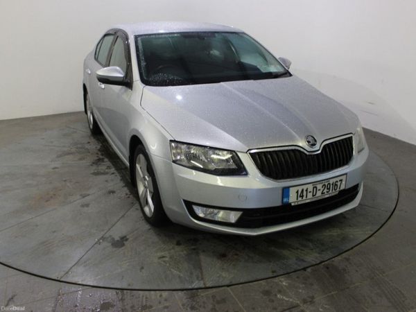 Skoda Octavia Saloon, Diesel, 2014, Silver