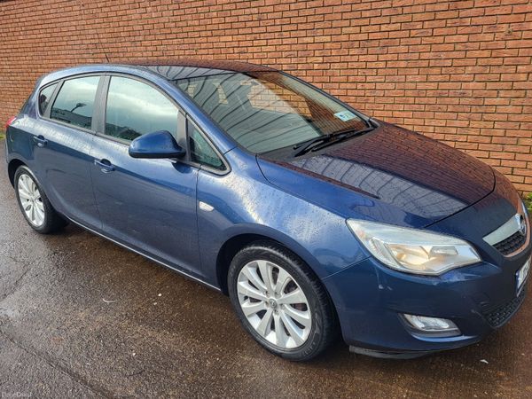 Opel Astra Hatchback, Diesel, 2011, Blue