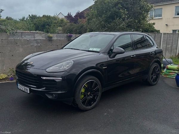 Porsche Cayenne SUV, Petrol Hybrid, 2017, Black