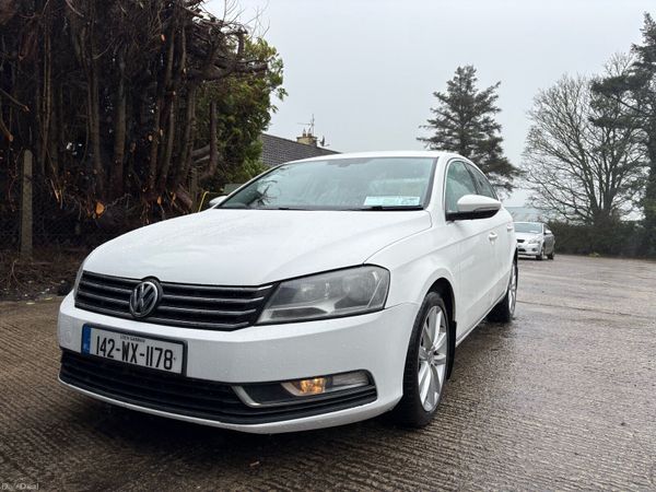 Volkswagen Passat Saloon, Diesel, 2014, White