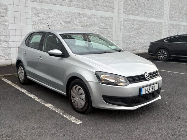 Volkswagen Polo Hatchback, Petrol, 2011, Silver