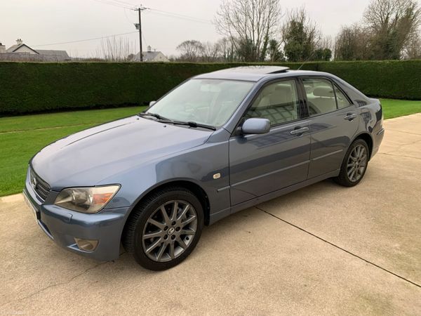Lexus IS Saloon, Petrol, 2005, Blue