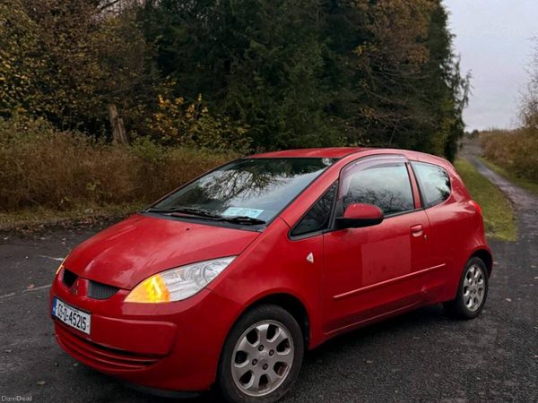 Mitsubishi Colt Hatchback, Petrol, 2005, Red