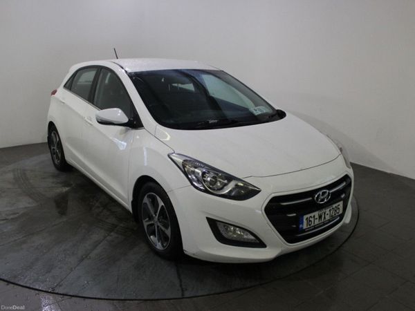 Hyundai i30 Hatchback, Petrol, 2016, White