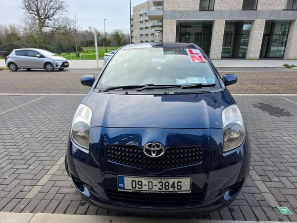 Toyota Yaris Hatchback, Petrol, 2009, Blue