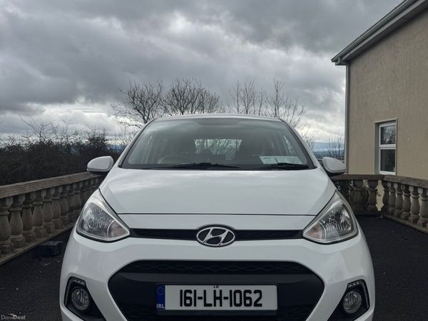 Hyundai i10 Hatchback, Petrol, 2016, White