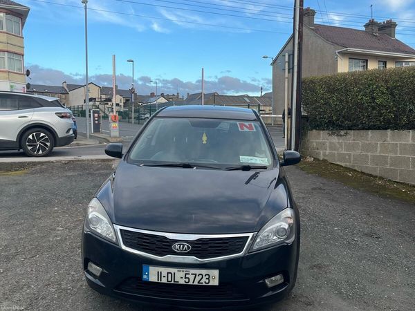 Kia Ceed Hatchback, Diesel, 2011, Black