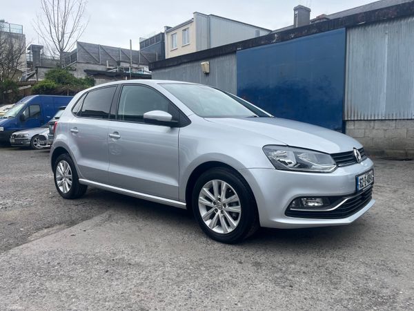 Volkswagen Polo Hatchback, Petrol, 2016, Silver