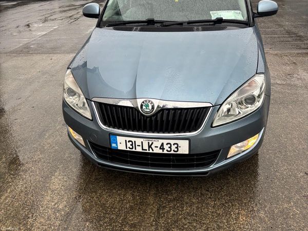 Skoda Fabia Hatchback, Petrol, 2013, Grey