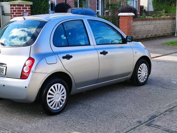 Nissan Micra Hatchback, Petrol, 2004, Silver