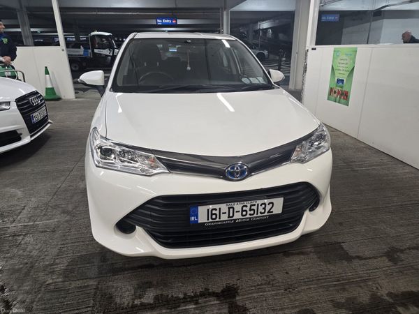 Toyota Corolla Estate, Petrol Hybrid, 2016, White