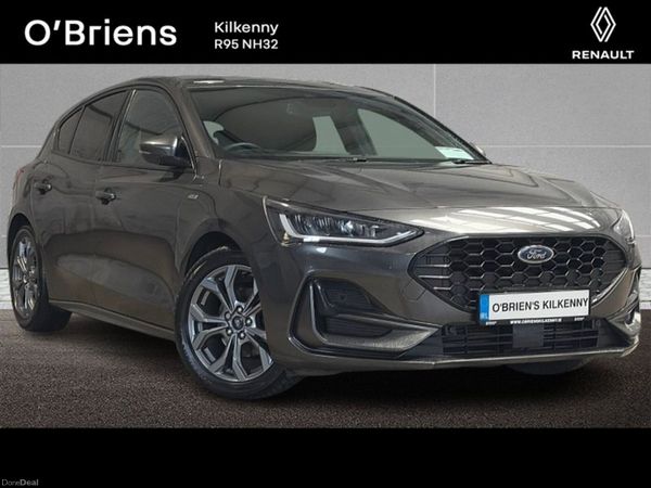 Ford Focus Hatchback, Petrol, 2023, Grey