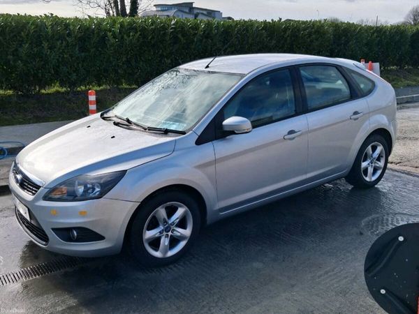 Ford Focus Hatchback, Diesel, 2010, Silver