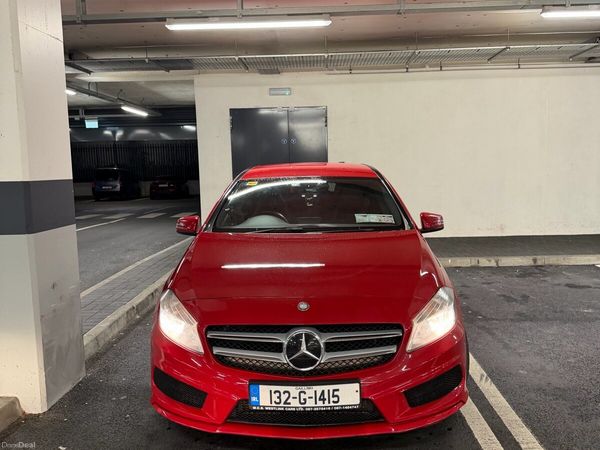 Mercedes-Benz A-Class Hatchback, Diesel, 2013, Red