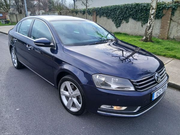 Volkswagen Passat Saloon, Diesel, 2012, Blue