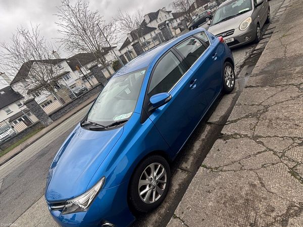 Toyota Auris Hatchback, Diesel, 2014, Blue