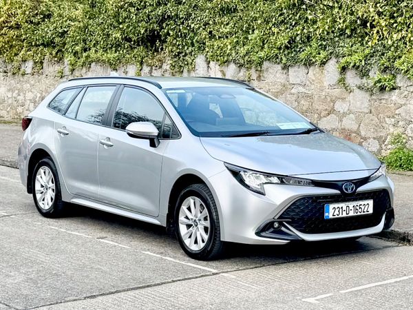 Toyota Corolla Estate/Jeep, Petrol Hybrid, 2023, Grey