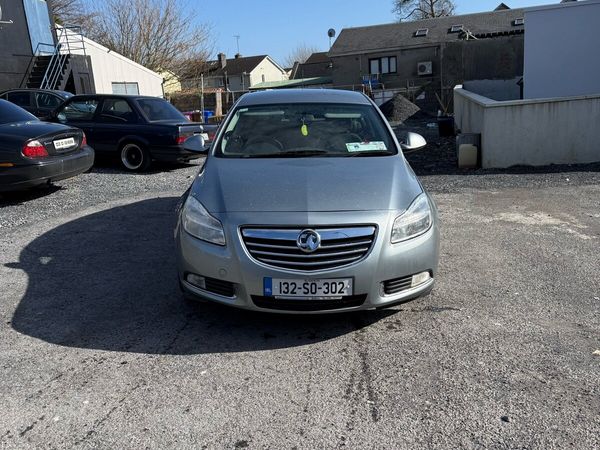 Vauxhall Insignia Hatchback, Diesel, 2013, Silver