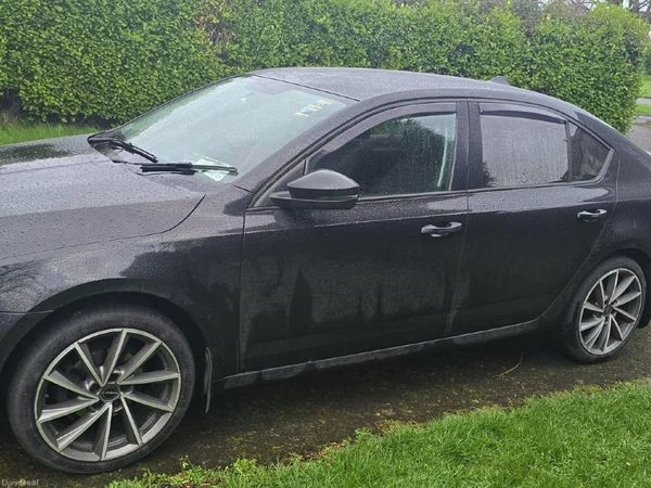 Skoda Octavia Saloon, Petrol, 2015, Black