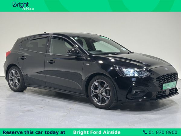 Ford Focus Hatchback, Petrol Hybrid, 2022, Black