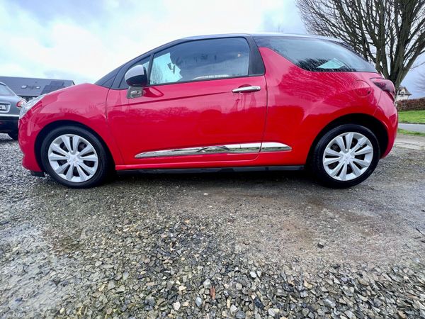Citroen DS 3 Hatchback, Petrol, 2014, Red