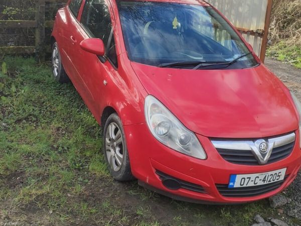 Vauxhall Corsa Hatchback, Petrol, 2007, Red