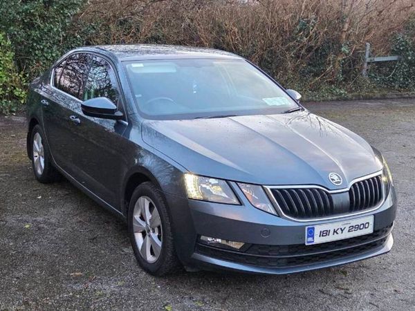 Skoda Octavia Hatchback, Diesel, 2018, Grey