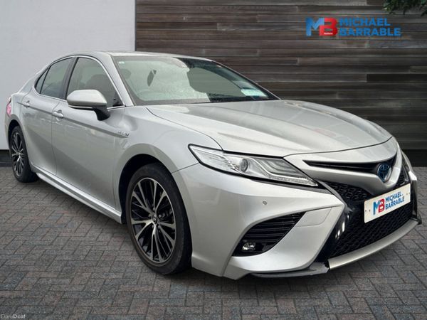 Toyota Camry Saloon, Petrol Hybrid, 2019, Silver