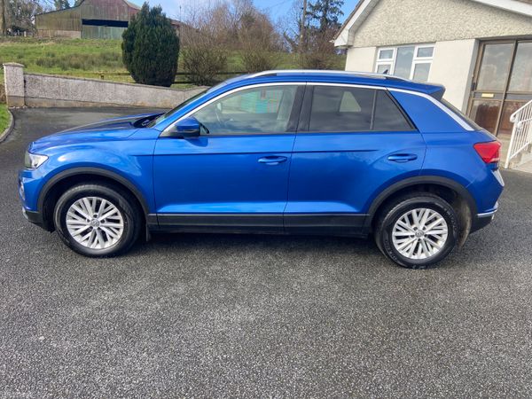 Volkswagen T-Roc SUV, Diesel, 2019, Blue