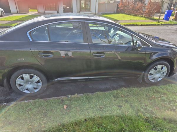 Toyota Avensis Saloon, Diesel, 2012, Grey