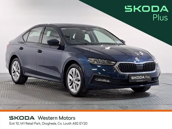 Skoda Octavia Saloon, Petrol, 2023, Blue