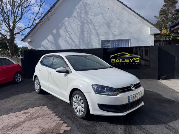 Volkswagen Polo Hatchback, Petrol, 2011, White