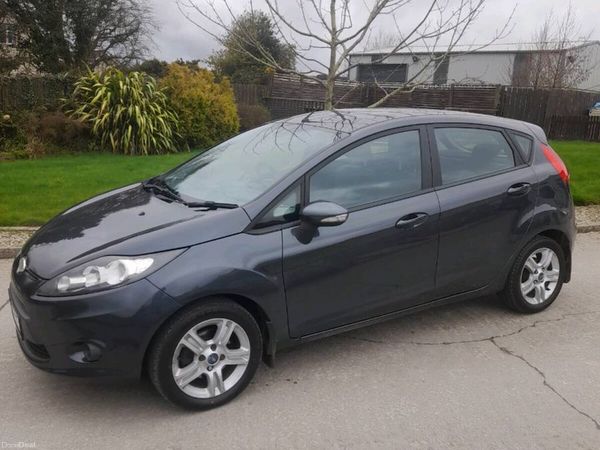 Ford Fiesta Hatchback, Petrol, 2010, Grey
