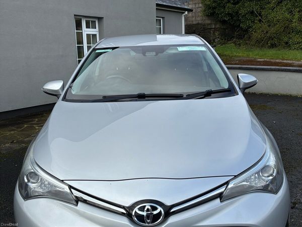 Toyota Avensis Saloon, Diesel, 2017, Grey