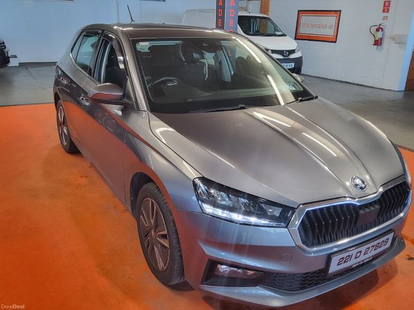 Skoda Fabia Hatchback, Petrol, 2022, Grey