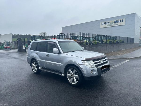 Mitsubishi Pajero SUV, Diesel, 2008, Silver