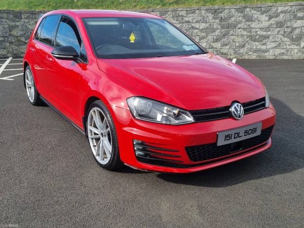 Volkswagen Golf Hatchback, Diesel, 2015, Red