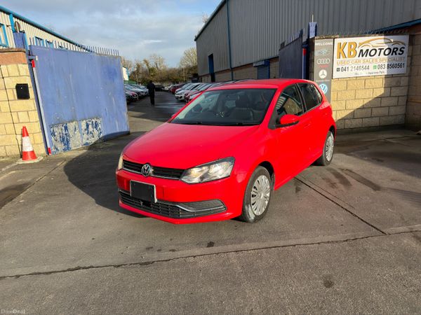 Volkswagen Polo Hatchback, Petrol, 2014, Red