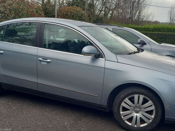 Volkswagen Passat Saloon, Petrol, 2008, Blue