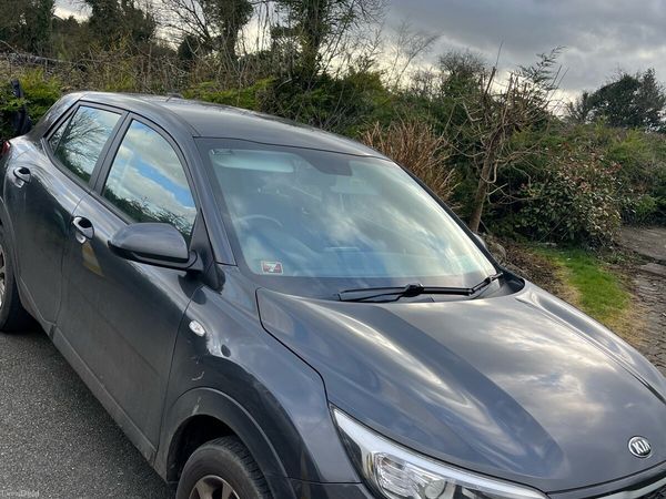 Kia Stonic Estate/Jeep, Petrol, 2019, Grey