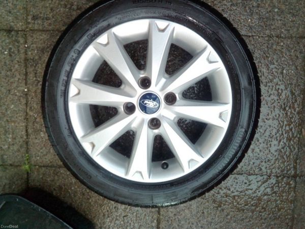 Ford Fiesta Hatchback, Petrol, 2013, Black