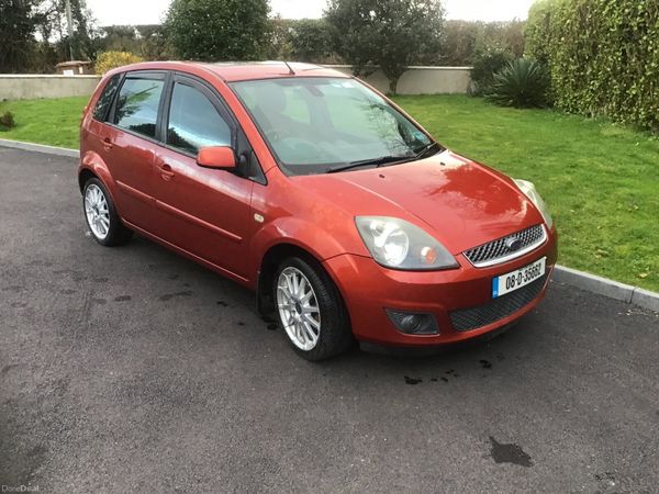 Ford Fiesta Hatchback, Petrol, 2008, Red