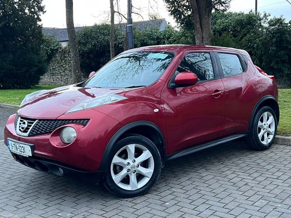 Nissan Juke SUV, Petrol, 2011, Red